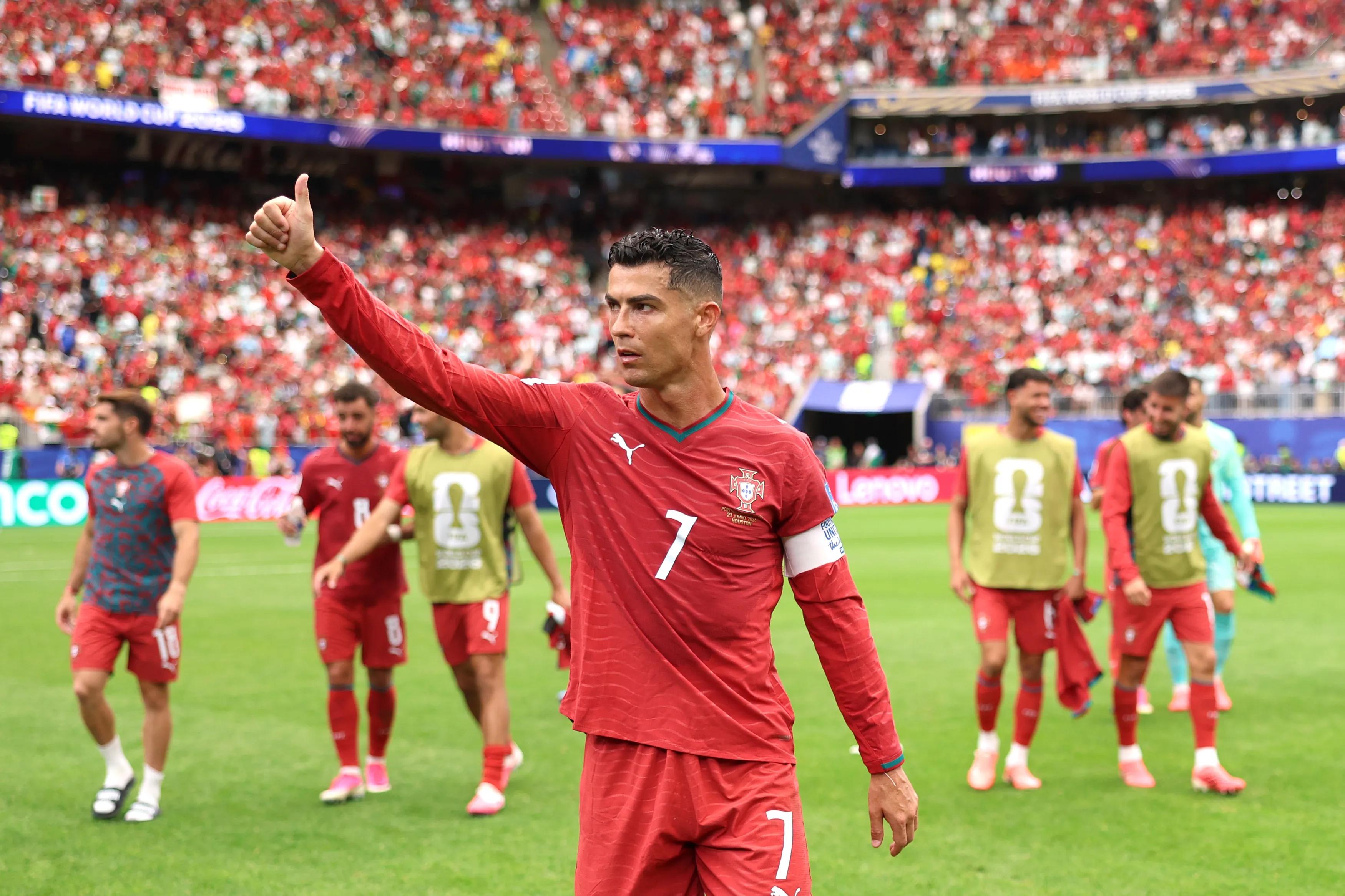Madeira Fan Tracks Ronaldo 20
