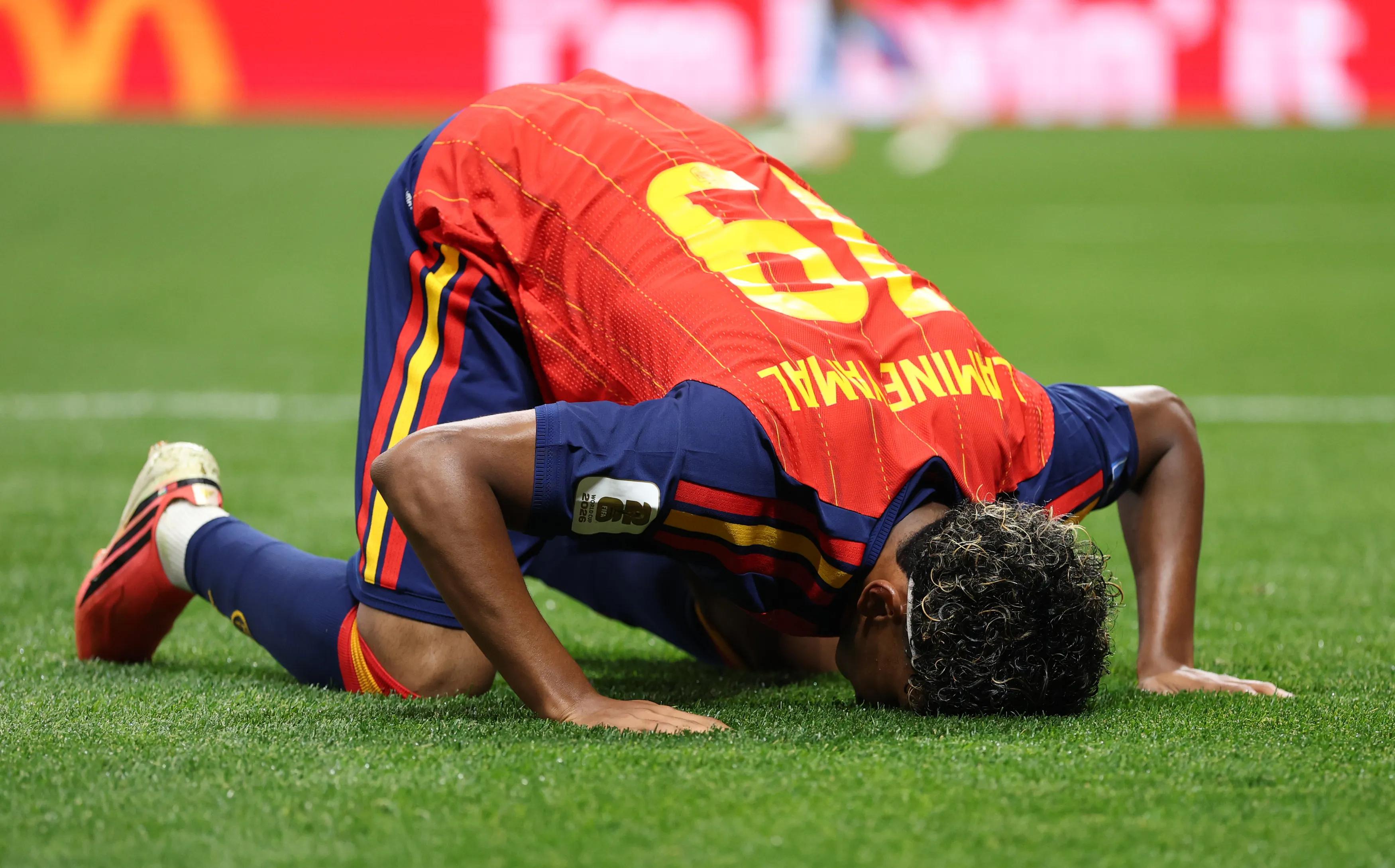 Teen Strikers Shatter Scoring Records